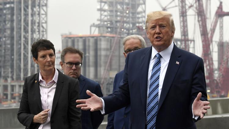 Trump'tan Hong Kong konusunda sükunet çağrısı