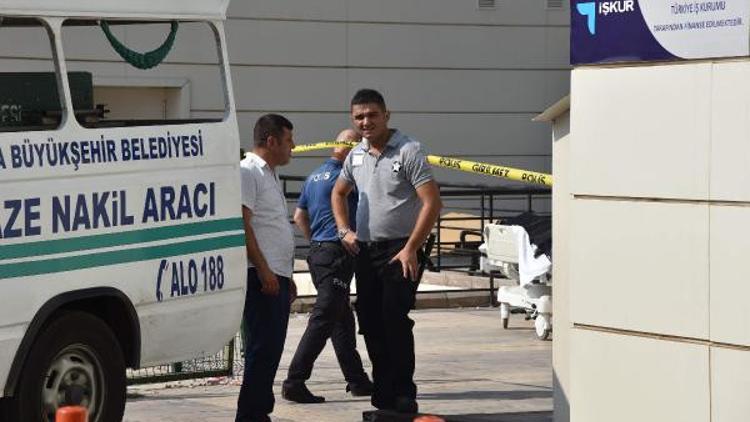 Hastane bahçesindeki bankta ölü bulundu