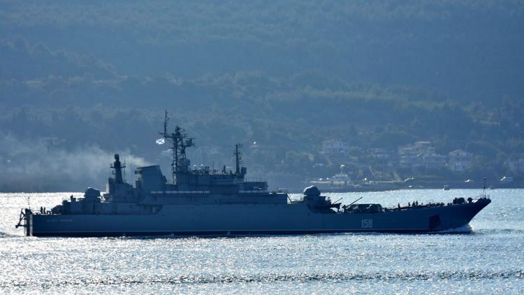 Çanakkale Boğazı'ndan böyle geçti
