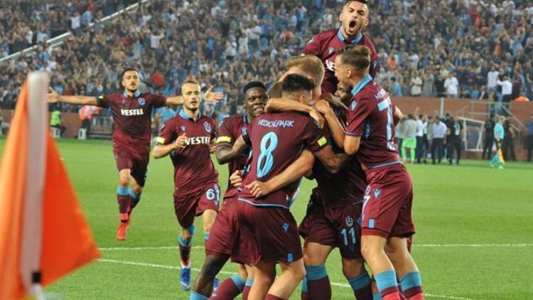 Son dakika... Trabzonspor'un rakibi AEK oldu!