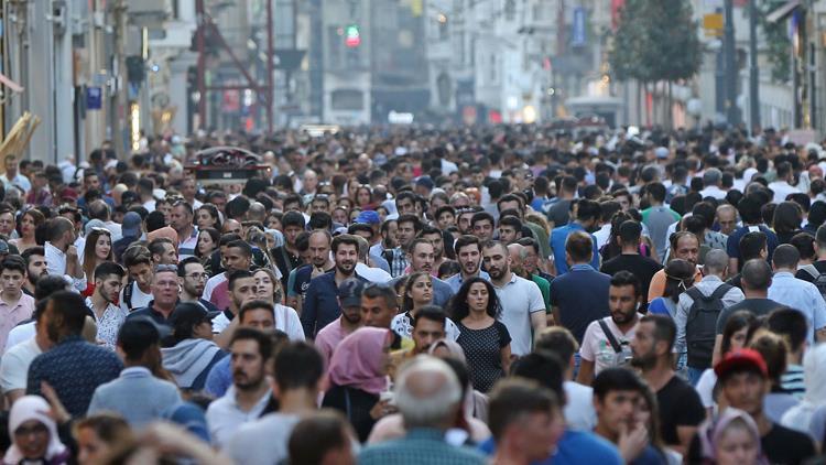 Bakan duyurdu! 14 milyon vatandaş yollara düştü