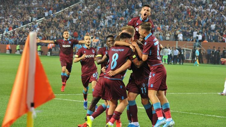 Trabzon yerel basını: "Fırtına Avrupa'yı 'Prag'maz!"