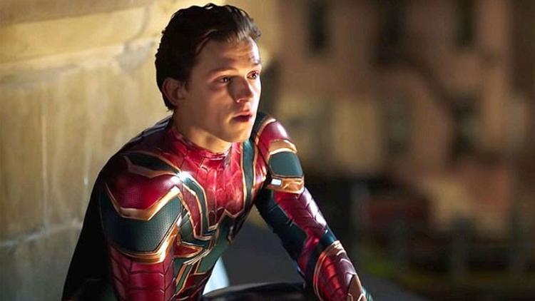 Örümcek Adam Marvel dünyasından ayrılıyor