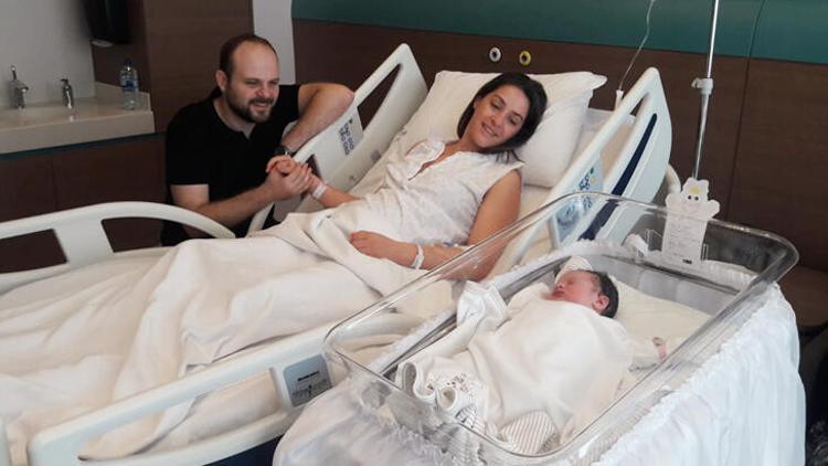 Hurriyet.com.tr'nin mutlu günü! Arya bebek dünyaya geldi