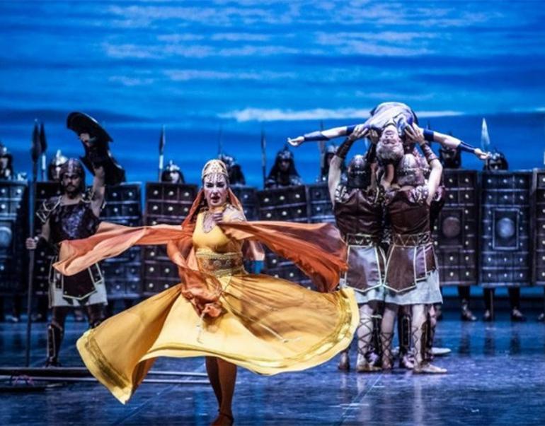 İstanbuldan Troya geçti