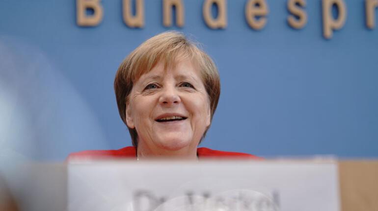 Merkel: Ekonomik yavaşlamanın nedeni ‘savaş’