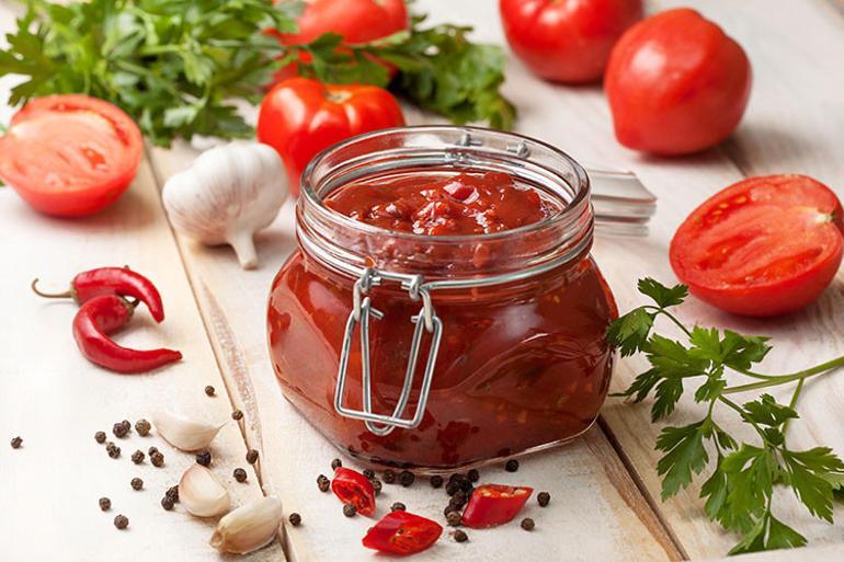 Domates salçası nasıl yapılır Domates salçasının yapılışı ve püf noktaları