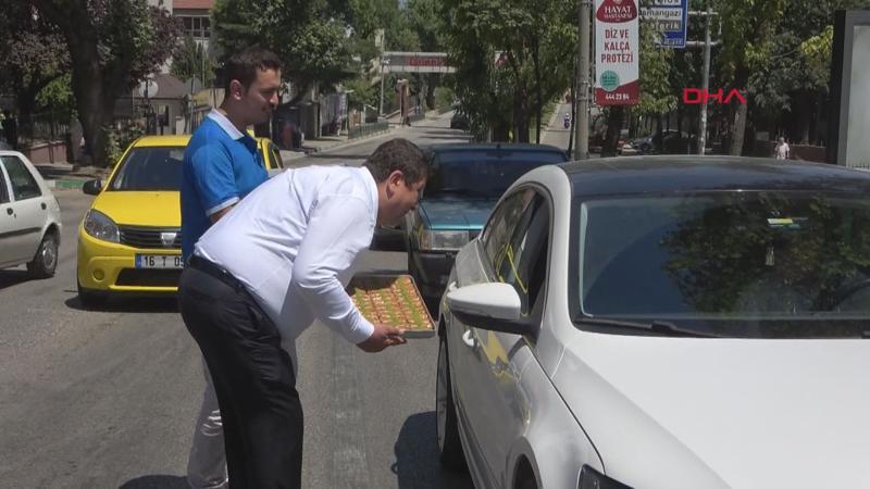 Trafik magandası baklavacıya Bursalı baklavacılardan tepki
