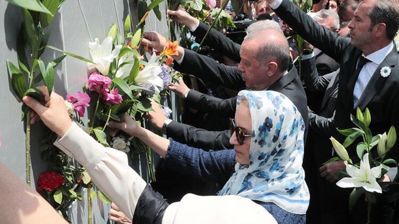 Cumhurbaşkanı Erdoğan Srebrenitsa Soykırımı kurbanlarını andı