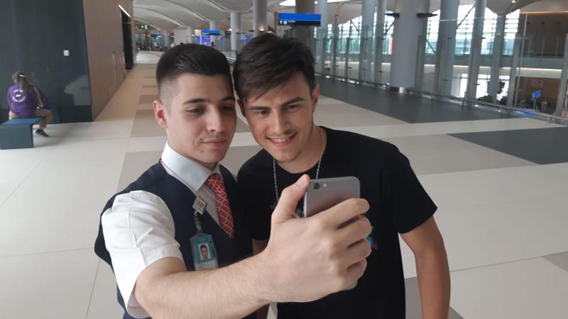 Eljif Elmas İstanbul'a geldi