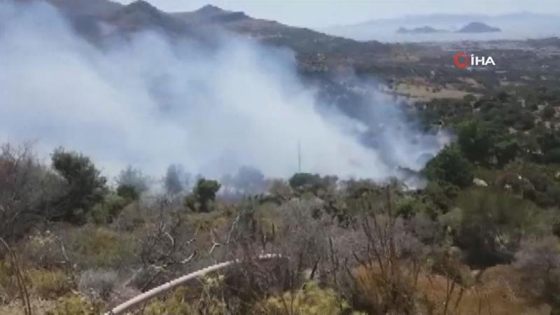 Fire threatens residential areas in Turkey's southwest