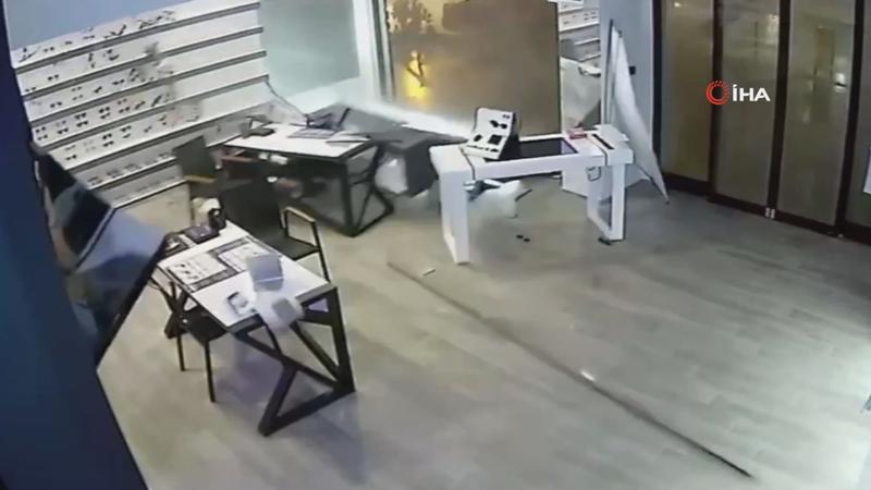 Mağazayı harabeye çeviren hortum dehşeti kamerada