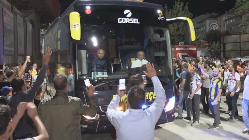 Fenerbahçe'de kamp çalışmalarını tamamladı