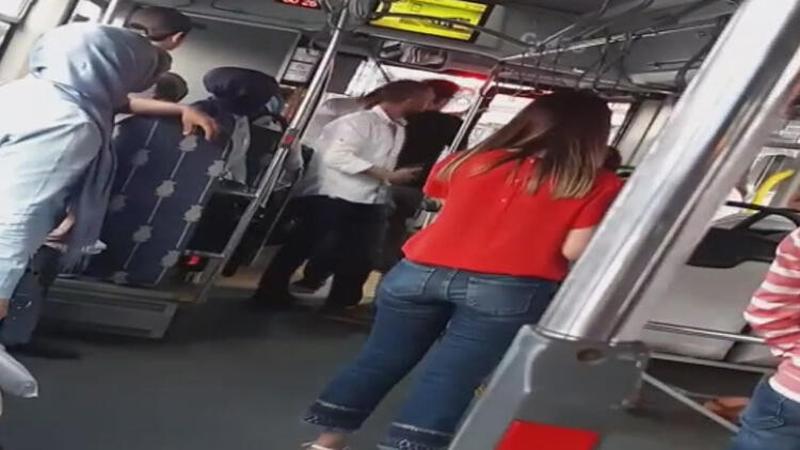 Ümraniye'de şoförlerin sopalı kavgası kamerada