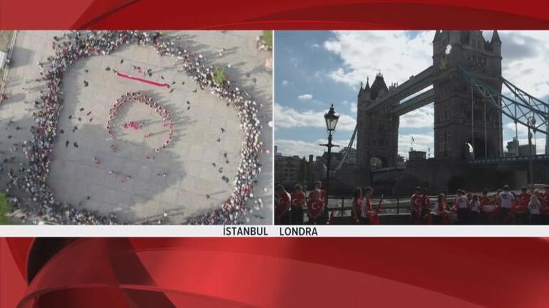 Eşzamanlı olarak bir “flash mob” etkinliği düzenlendi