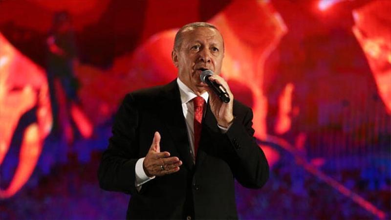 Cumhurbaşkanı Recep Tayyip Erdoğan, Atatürk Havalimanı’nda halka hitap etti