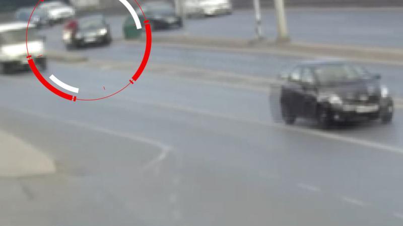 E-5'te motosiklet sürücüsüne çarpıp böyle kaçtı