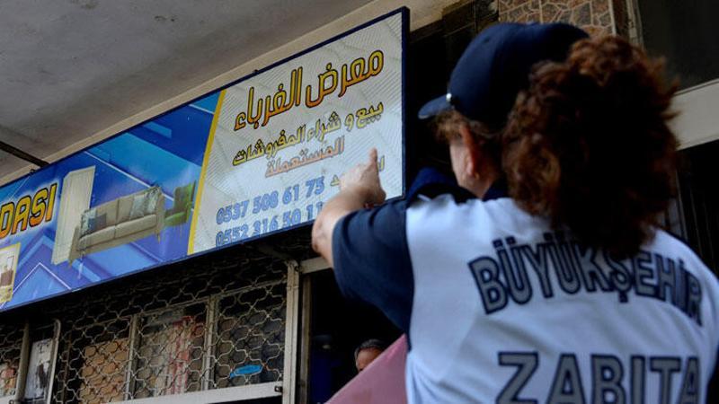 Mersin'de Arapça tabelalar Türkçeleşiyor