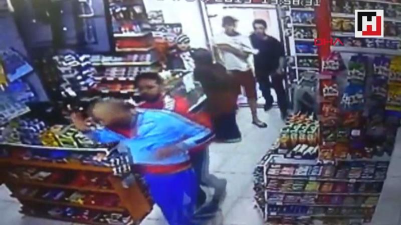 Esenyurt'ta şampuan ve çorap çalan şüphelilere market sahibinden dayak