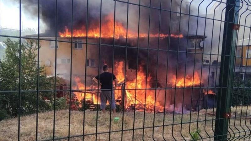 Pendik'te korkutan yangın