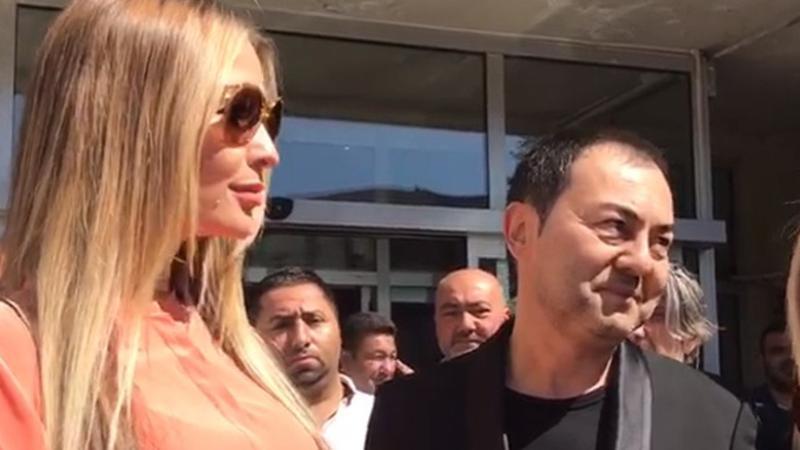 Serdar Ortaç ve Chloe Loughnan boşandı