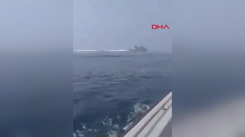 İran hücumbotları, İngiliz firkateynini uzaklaştırdı