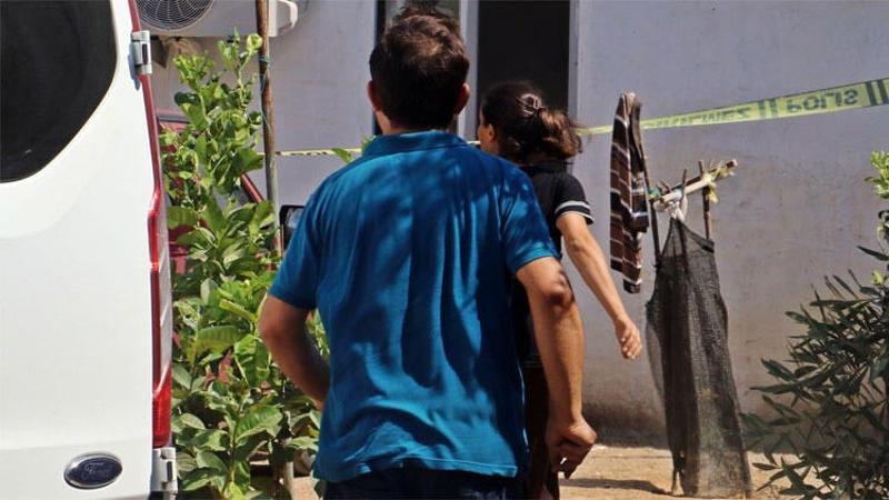 20 yaşındaki ablasını boynuna bıçak saplayarak öldürdü