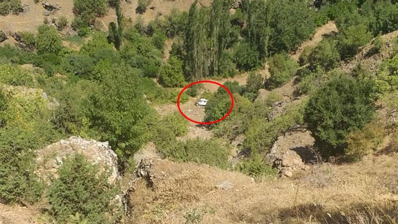 Sason’da otomobil şarampole yuvarlandı: 2 yaralı