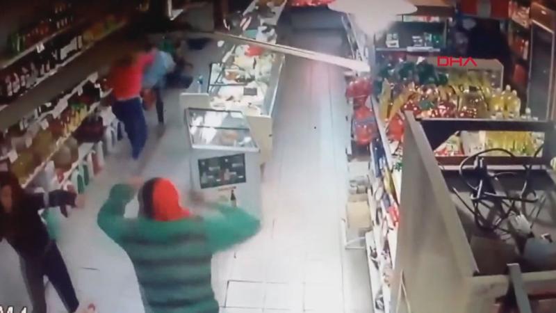 2 kadın market çalışanı, soyguncuları böyle defetti