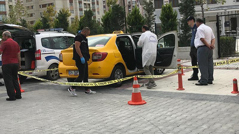 Şişli'de sürücüsünü gasp ettiği taksiyle kaçtı