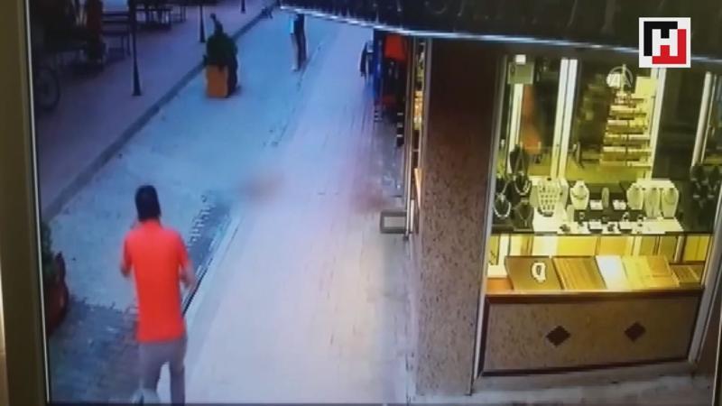 Çocuğun 4. kattan düşme anı güvenlik kamerasında