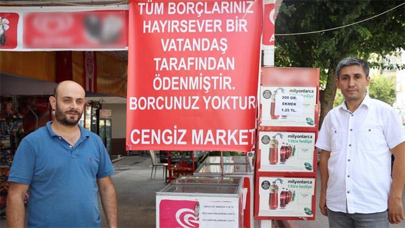 Bir hayırsever, vatandaşların bakkala olan yaklaşık 10 bin liralık veresiye borcunu ödedi