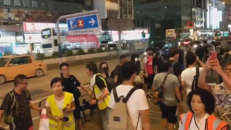 Hong Kong’da Çin’e karşı insan zinciri