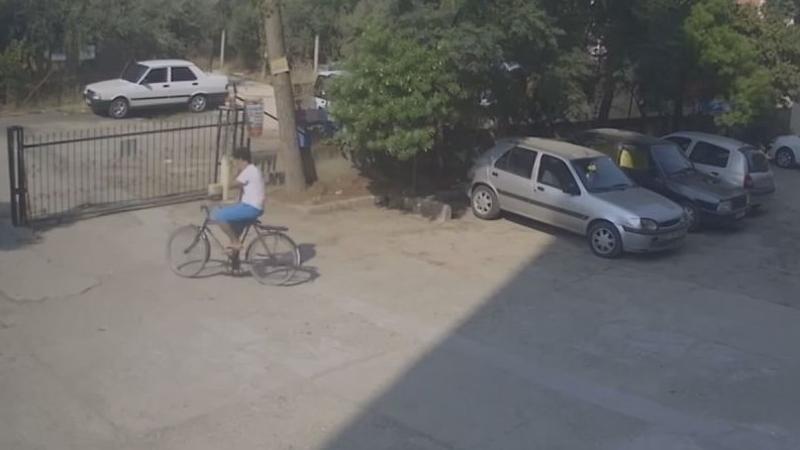 Bisiklet hırsızını dövmeleri ele verdi