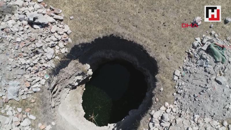Eskişehir'de, 17 metre derinliğinde obruk oluştu