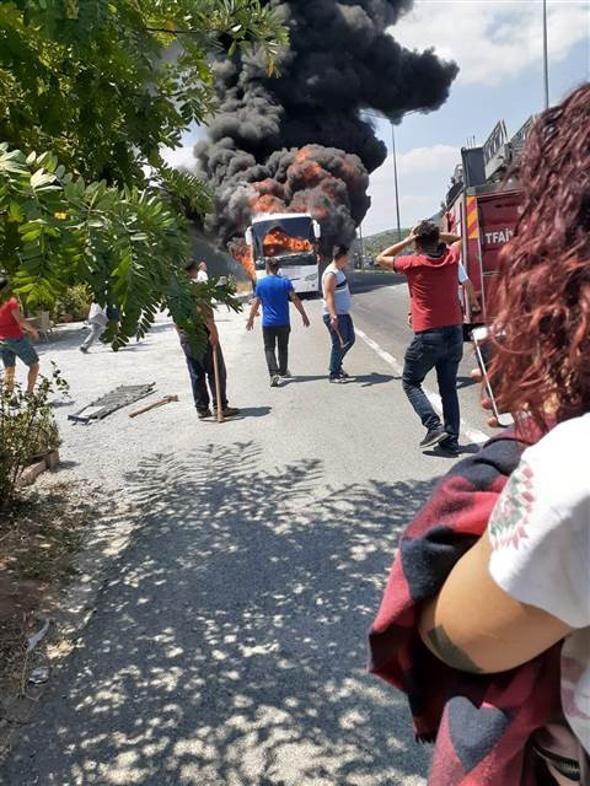 BalÄ±kesirde yolcu otobÃ¼sÃ¼ yandÄ±