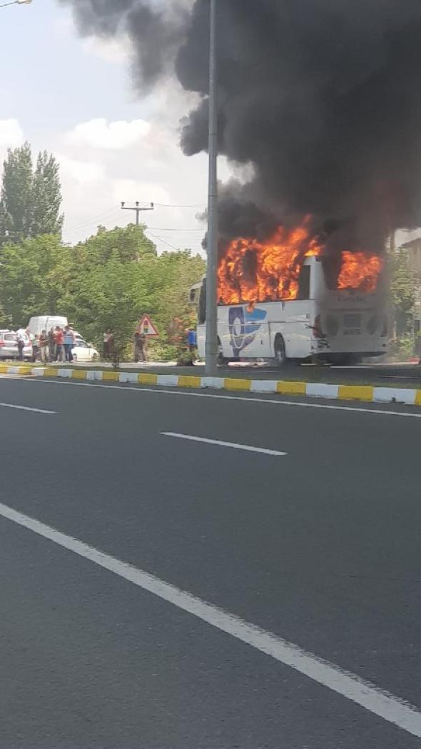 BalÄ±kesirde yolcu otobÃ¼sÃ¼ yandÄ±