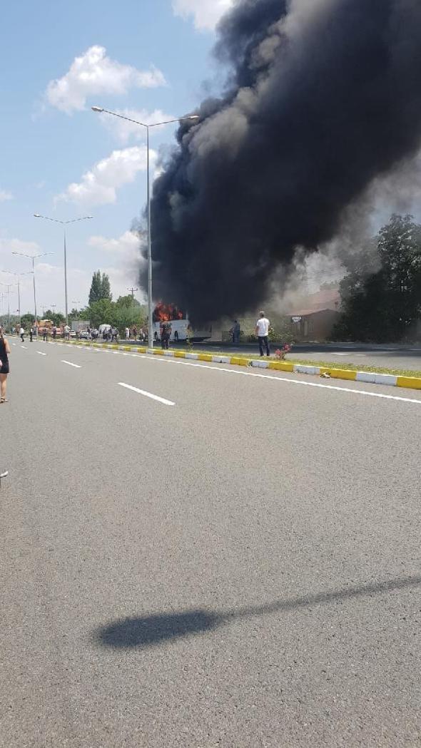 BalÄ±kesirde yolcu otobÃ¼sÃ¼ yandÄ±