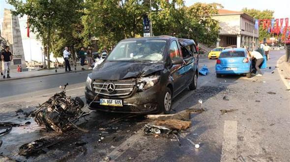 BeÅiktaÅta takla atan otomobilin motoru yola fÄ±rladÄ±