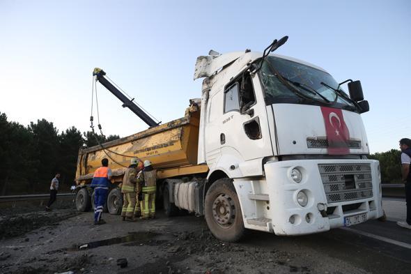 Ä°stanbul HavalimanÄ± yolunda trafik kazasÄ±