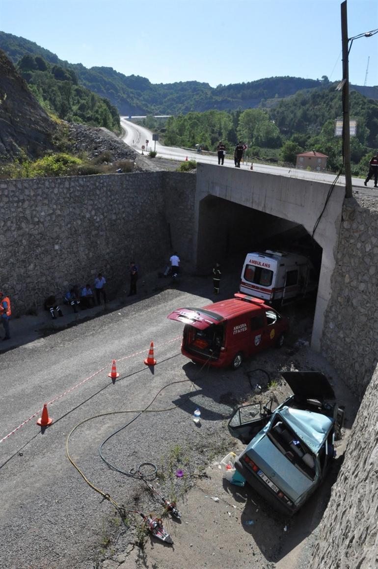 Feci kaza 10 metrelik ÃÂ¼st geÃÂ§itten uÃÂ§tu