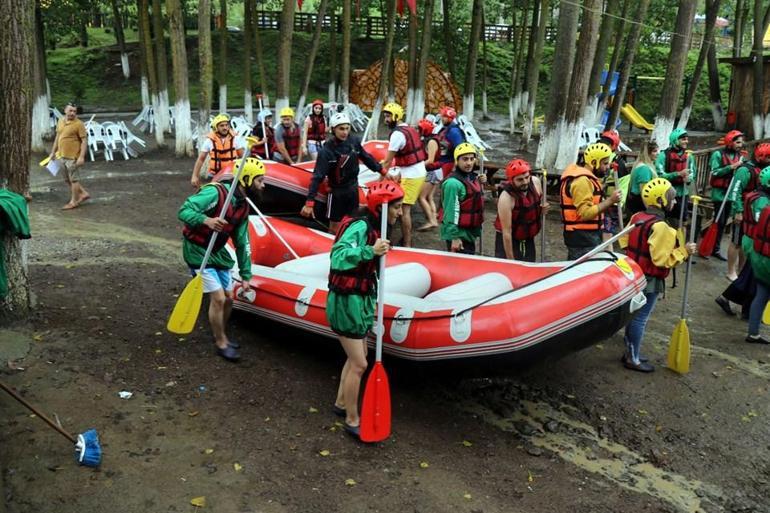 Sel felaketinin yaşandığı Melen Çayı'nda rafting turları yeniden başladı