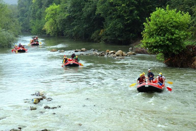 Sel felaketinin yaşandığı Melen Çayı'nda rafting turları yeniden başladı