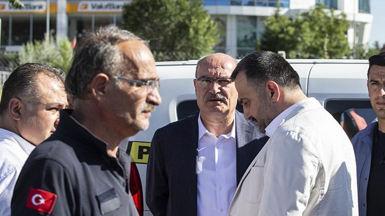 LÃ¼ks araÃ§ta kanlÄ± infaz... KimliÄi belli oldu