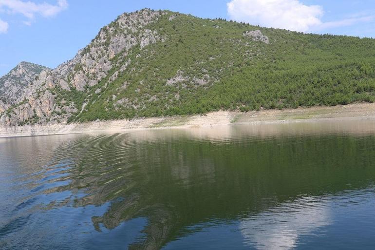 Sosyal medyada fotoğraflarını gören oraya koşuyor!