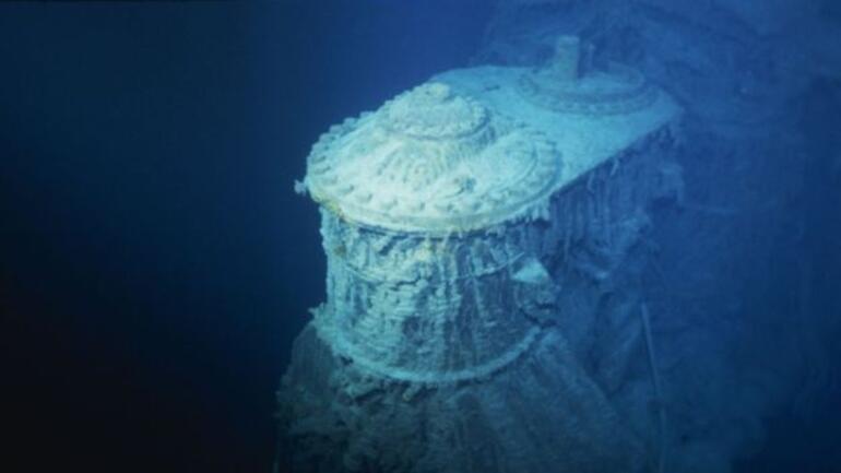 Titanik enkazının bir kısmı okyanusun 3,8 km derinliğinde yok oluyor