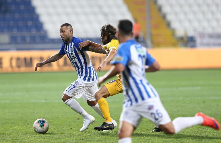 Quaresma'dan Fikret Orman'a bombardıman: "Benim için yok"